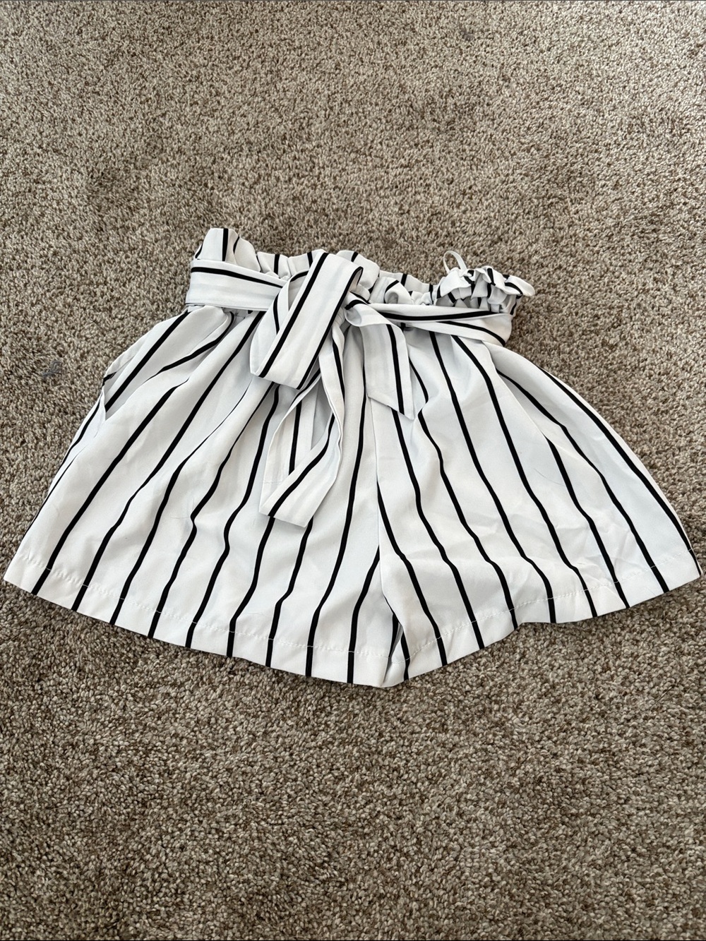 High-Waist Paperbag Stripe Women’s Shorts - White/Black